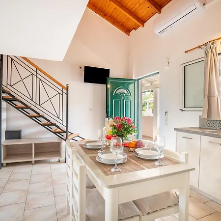 Anna And Maisonettes