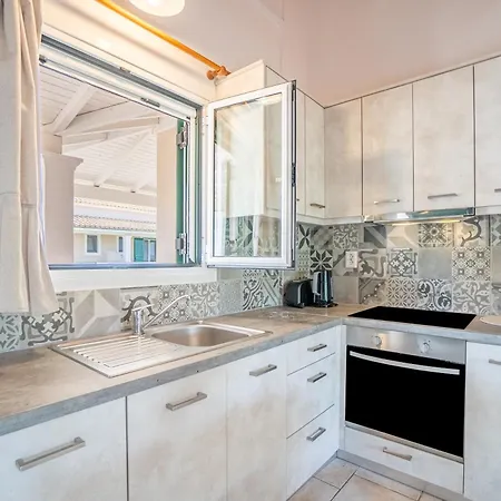 Anna And Maisonettes ארילס