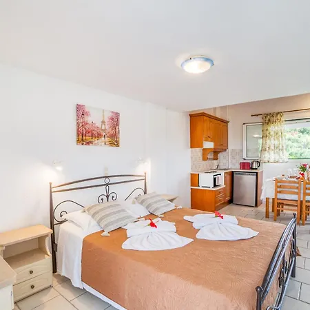 Anna And Maisonettes ארילס