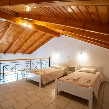 Anna And Maisonettes *