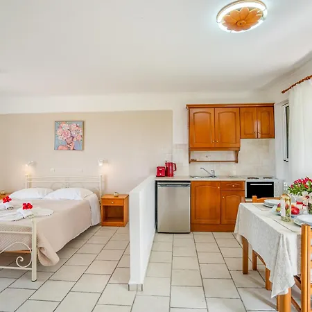 Anna And Maisonettes