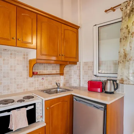 Anna And Maisonettes *