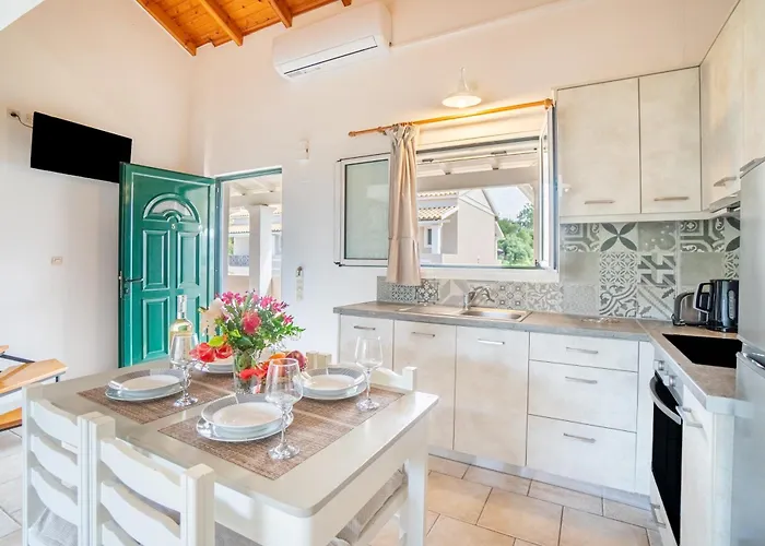 Anna And Maisonettes Apartment