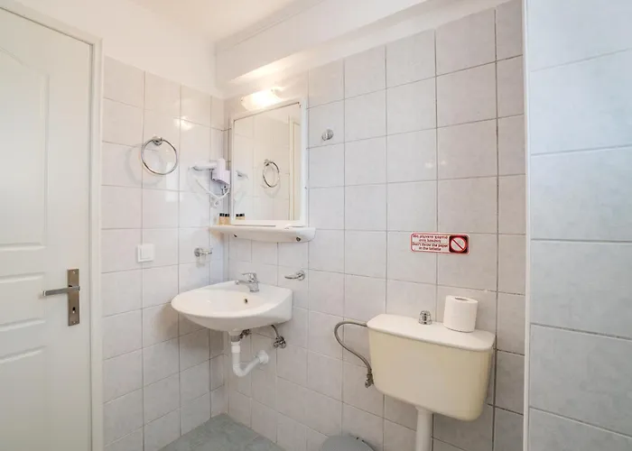 Anna And Maisonettes Apartment