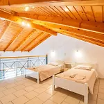 Anna And Maisonettes *
